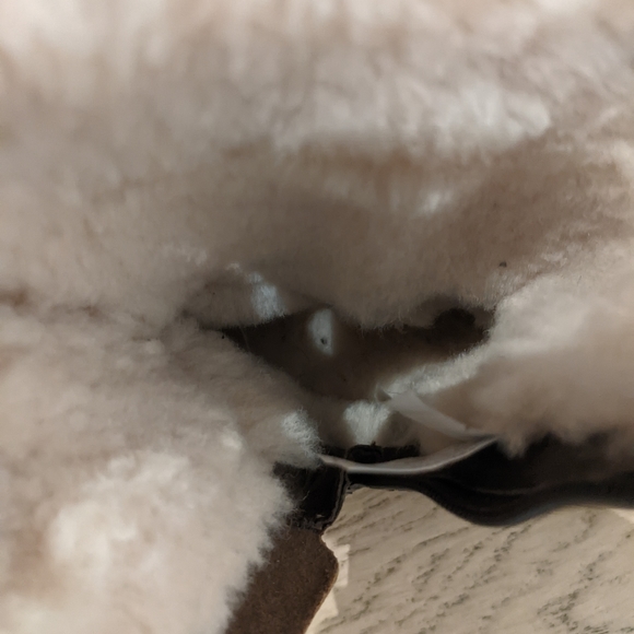 UGG boots, model Breida. Waterproof - Picture 3 of 5